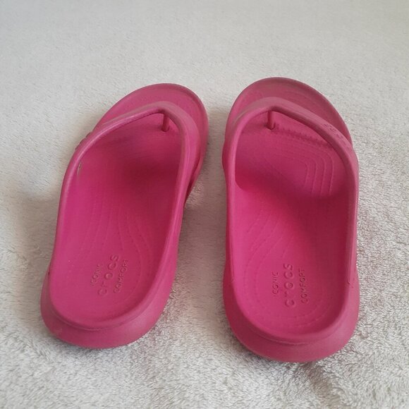 Crocs Girl's Size 1 Pink Classic Flip Flop Sandal - Picture 3 of 10